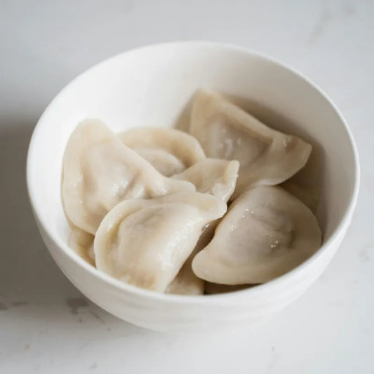 Orkiszowe pierogi z karmelizowanym jabłuszkiem 250 g